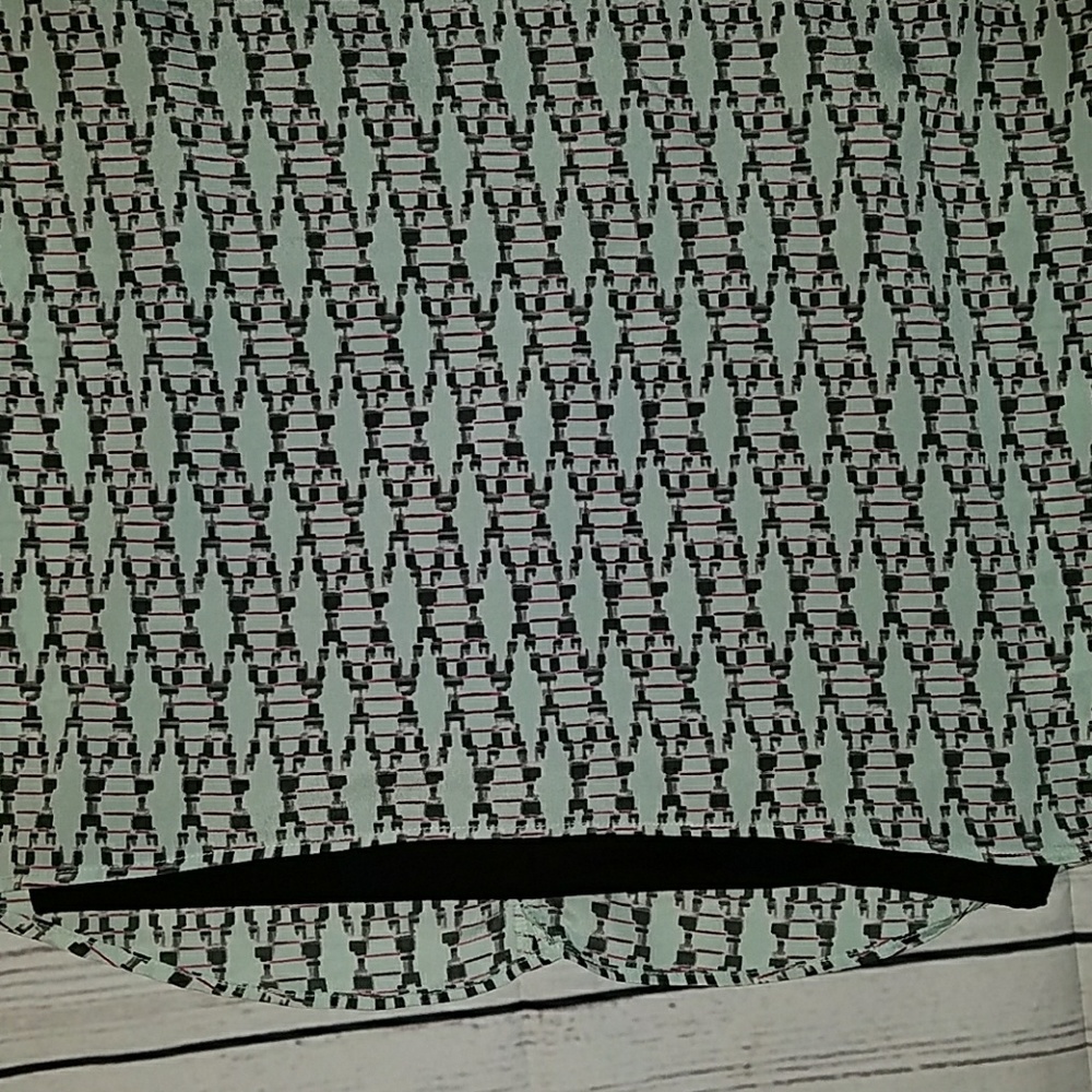 Patterned openback top - Picture 5 of 8
